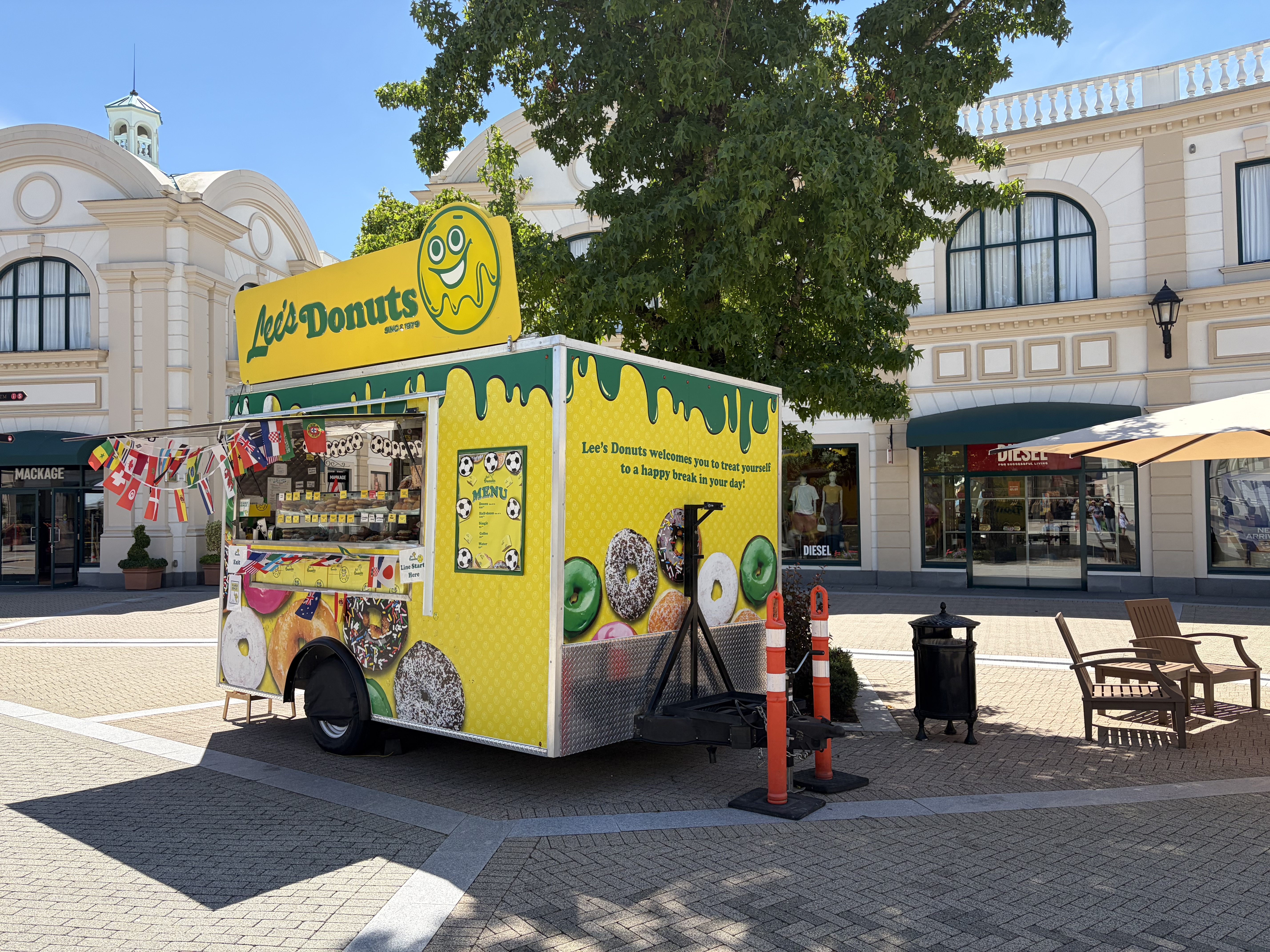 Lee’s Donuts